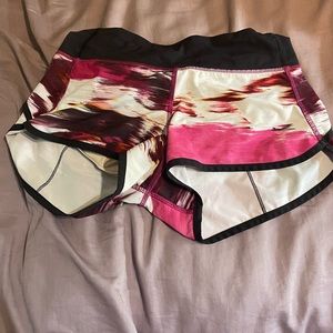Lululemon running shorts hot pink and white size 4